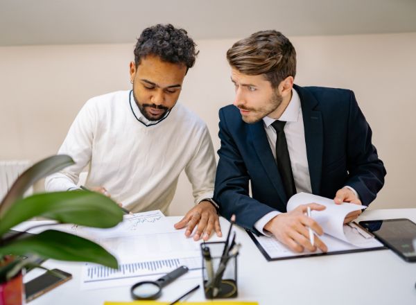 Responsable de communication à l'international. Maîtrise de l'anglais. à Lille