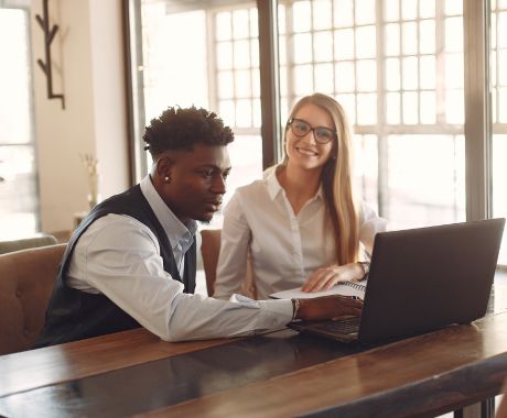 Témoignage de Laurent, qui s'est formé en Community management pour apprendre à utiliser les réseaux sociaux pour son activité. à Lille